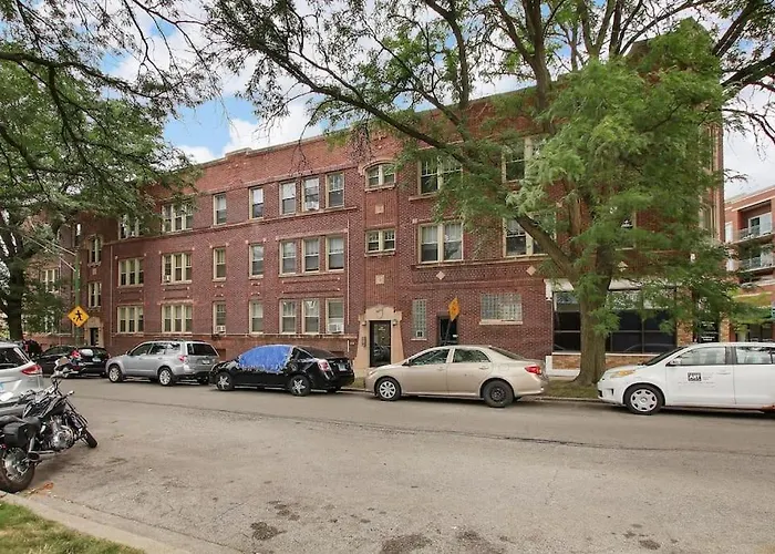 Modern Minimalist In Portage Park - Pensacola 3w Apartment Chicago